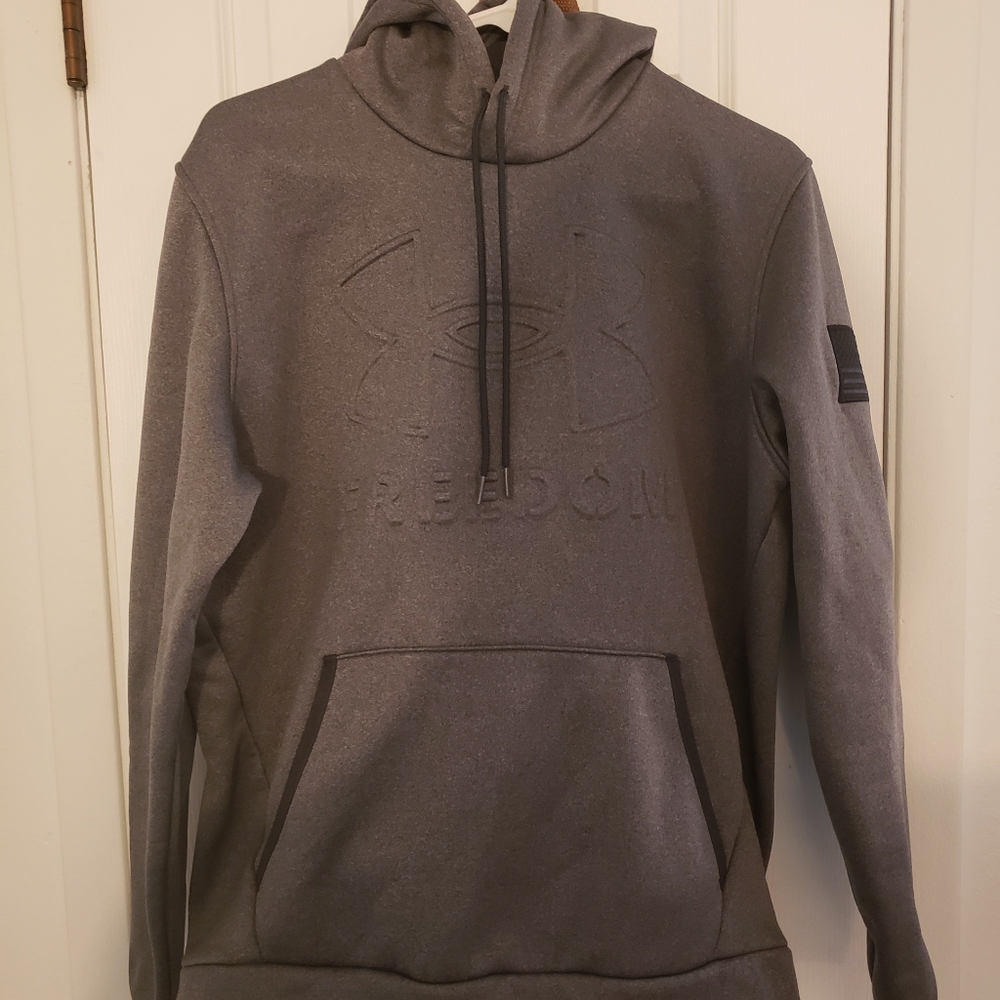 Under Armour Hoodie, Medium